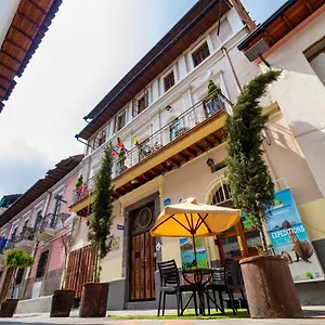 Friends Hotel & Rooftop - Historic Center & Museums Quito